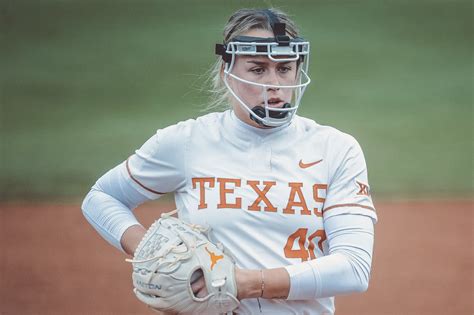 Bevos Daily Roundup Texas Softball Pitcher Miranda Elish Makes