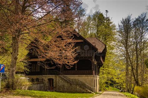 Peles Castle Romania Famous Neo Renaissance Castle And Ornamental