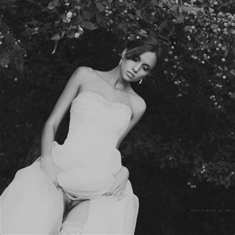 Flashing Bride Porn Pic