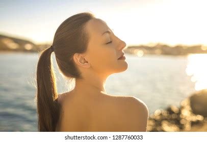 Beautiful Naked Girl Standing Front Sea Stock Photo 1287760033 Shutterstock
