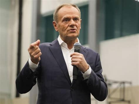 Donald Tusk Zaproszony Do Tvp Info Grabiec Odpowiada