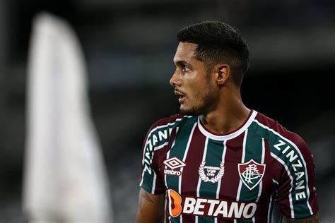 Fluminense Recebeu Proposta De Clube Argentino Por Cristiano Revela