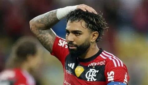 Gabigol Assume Erro E Explica Por Que Vestiu Camisa Do Corinthians