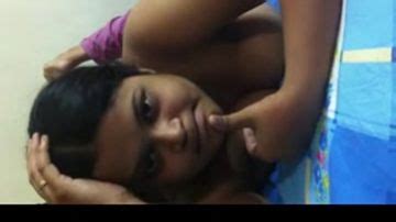 Indian Amateur Playing With Her Webcam Porn300