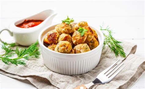 Albóndigas de Pollo con Queso Parmesano Receta Fácil