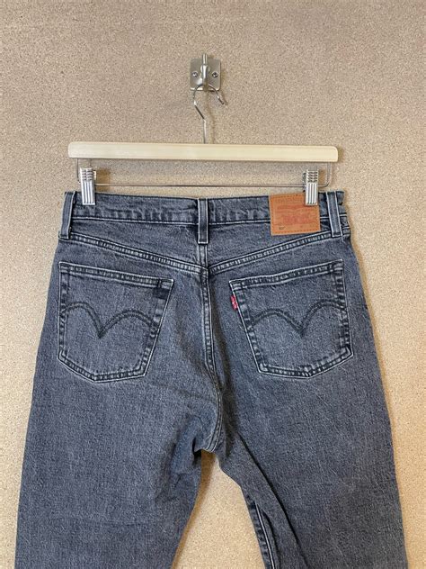 Se produkter som liknar Levis Premium 501 Straight Fi på Tradera