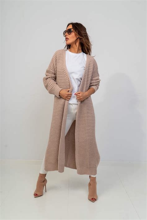 Sweter długi Kardigan INGA Nude SWETRY KARDIGANY UBRANIA SWETRY SWETRY SWETRY SWETRY