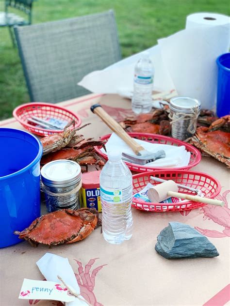 Host a Festive Crab Party | whitneysowles.com