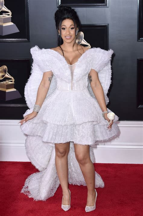 Cardi B Grammy Look / Grammys 2019 Red Carpet Cardi B Bebe Rexha And ...