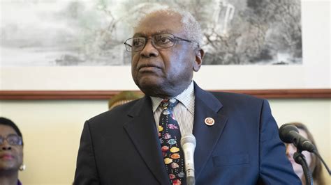 Rep. Clyburn launches new podcast joining history and politics | WCIV