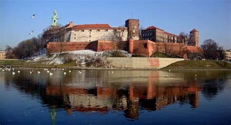 Old Town Krakow & Wawel Castle Tour by Walkative! - Krakow | FREETOUR.com