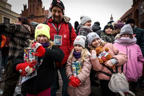 WOŚP w Toruniu W 2023 roku padł kolejny rekord Orkiestra zebrała w