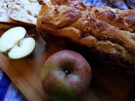 Recipe: Cinnamon Apple Loaf | Hedgefairy Tales