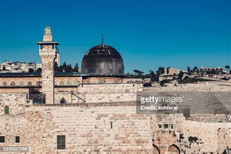 29933 Al Aqsa Mosque Compound Stock Photos High Res Pictures And