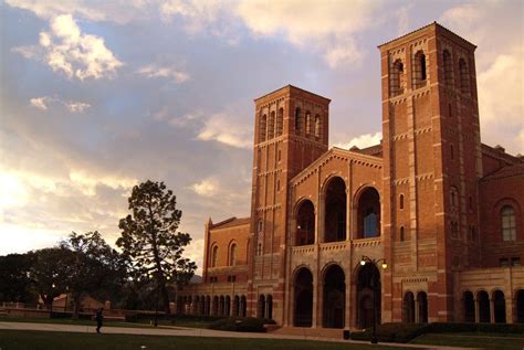 How Is Ucla So Pretty Royce Hall Amazing Architecture Ucla