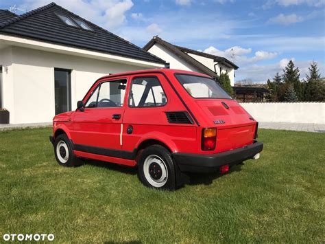 Na sprzedaż trafił w zasadzie nowy fiat 126p Entuzjazm kolekcjonerów