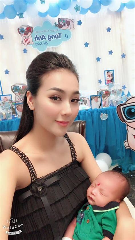 Có 1 bí quyết duy nhất giúp hot girl Nga Tây lấy lại vóc dáng sau sinh dễ dàng