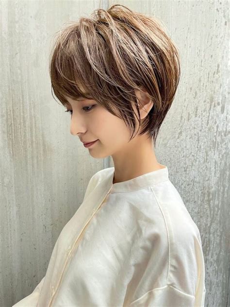 《ショートカット》におすすめのヘアカラー15選！大人女性に似合うトレンドって？ Folk【2021】 ショートボブのヘア