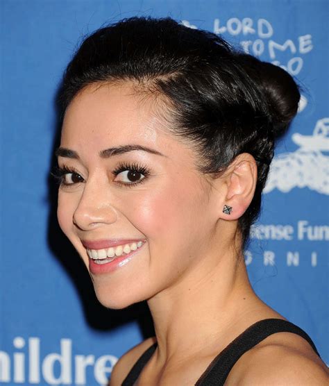 Pictures of Aimee Garcia