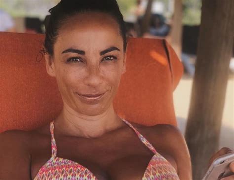 Latest Hot Consuelo Duval Bikini Pics