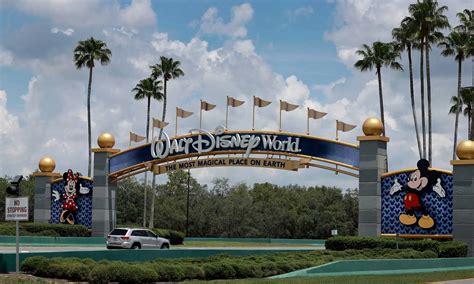 Disney Sigue Donando A Grupos Vinculados A Pol Ticos Que Votaron A Favor De La Ley No Digas Gay