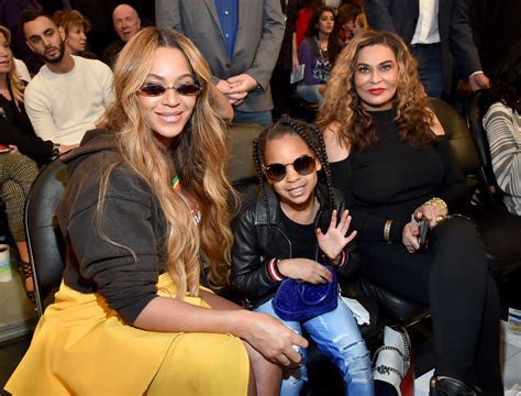 Jay Z Sir Carter Beyonce Finally Shares Photos Of Twins Rumi And Sir