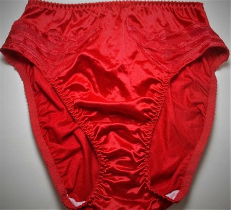 Vintage Panties Olga Shiny Satin Wave Pattern Red H Gem