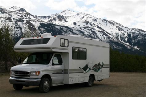 The Best Class C Rv Motorhome Brands And Manufacturers Parked In Paradise