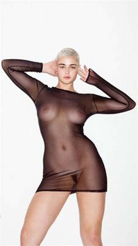 Stefania Ferrario Nude