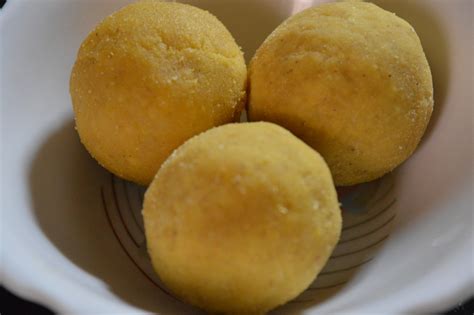 How To Make Gram Flour Sweet Balls Or Besan Ladoo Delishably