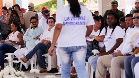 Así Fue El Encuentro Entre Las Farc Y Las Víctimas De Una Masacre Rpp