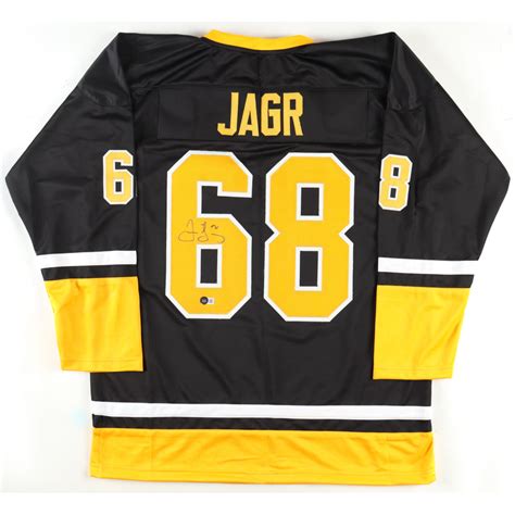 Jaromir Jagr Signed Jersey (Beckett) | Pristine Auction