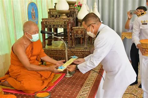 พิธีมอบคัมภีร์เทศน์เฉลิมพระเกียรติฯ บทพระธรรมเทศนาเฉลิมพระธรรมบารมีใน