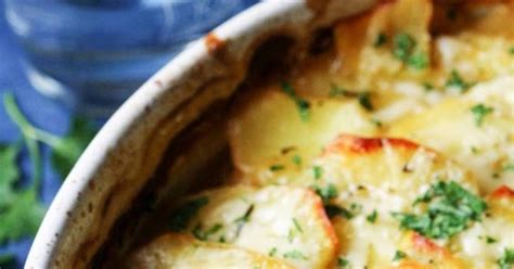 Boulangere Potatoes with Rosemary & Gruyere - healthy recipes breakfast