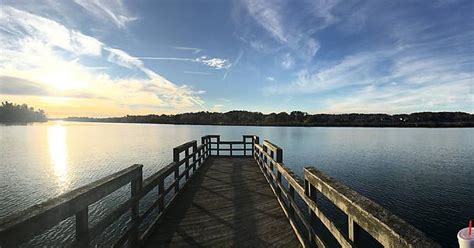 2 Panoramic Photos A Day Apart Fort Loudon Lake Before The Wildfires In Tennessee Album On Imgur