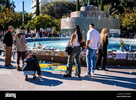 Tel Aviv Isra L D Cembre Les Gens Viennent Pour Adorer