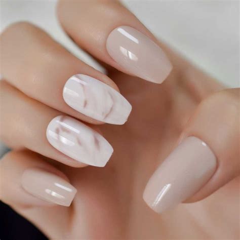 Comment choisir un vernis à ongles nude selon la couleur de votre peau Manucure Mode et