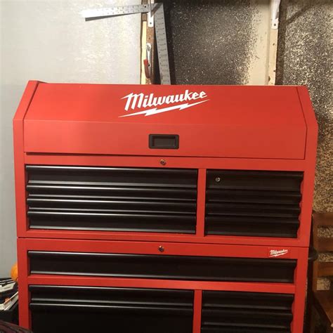 Milwaukee 46 16-Drawer Steel Tool Chest Combo And Rolling Cabinet Set ...