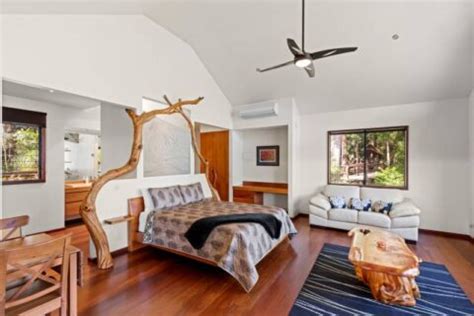 Stay - Secrets On The Lake | Sunshine Coast Wedding Accommodation