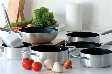 Metalac Posudje - Professional