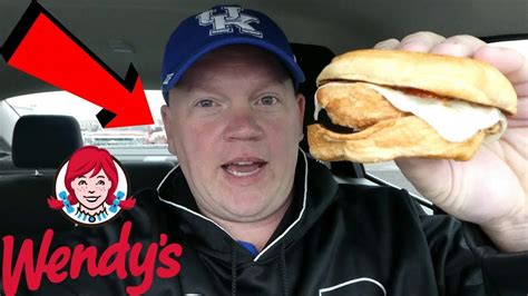 Wendy S Bacon Maple Chicken Sandwich Reed Reviews Youtube