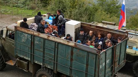 Más De La Mitad De La Población De Nagorno Karabaj Se Ha Desplazado Ya