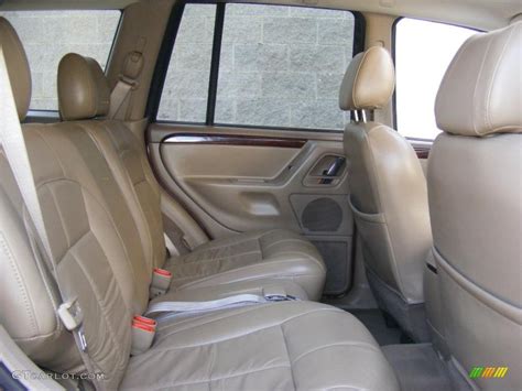 Sandstone Interior 2002 Jeep Grand Cherokee Limited 4x4 Photo #45550573 | GTCarLot.com