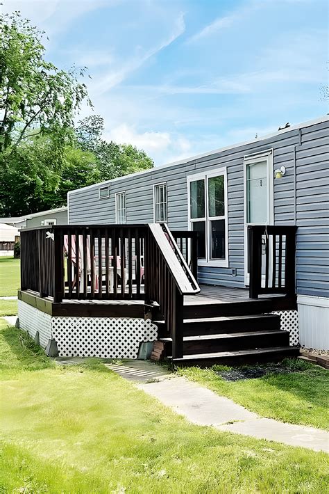 15 Mobile Home Deck Color Ideas