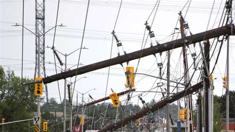 Severe storm in Canada: several dead by falling trees - hundreds of ...