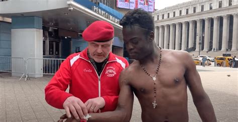 The Singer Curtis Sliwa Helping The Homeless During Coronavirus In