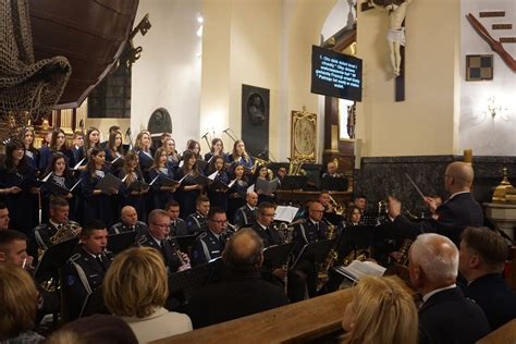 Znakomity Koncert Na Zako Czenie Obchod W Wi Ta Niepodleg O Ci