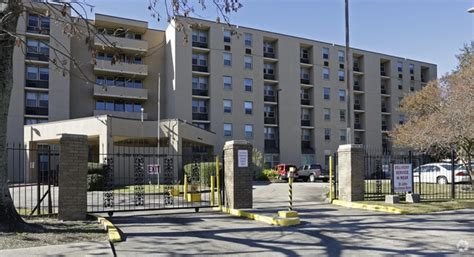 St John Berchmans Manor Apartments In New Orleans La