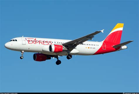 EC LKG Iberia Express Airbus A320 214 Photo by András Soós ID 1117024