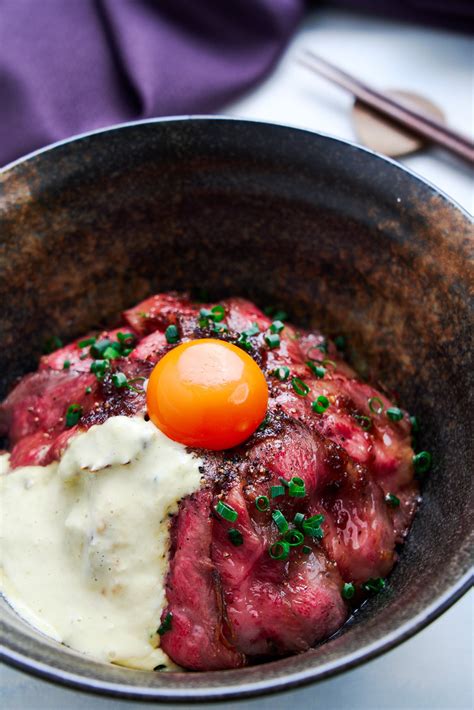 Wagyu Roast Beef Donburi - Japanese Rice Bowl